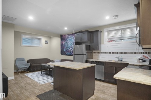 17007 62 Street, Edmonton, AB - Indoor Photo Showing Kitchen