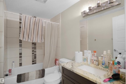 17007 62 Street, Edmonton, AB - Indoor Photo Showing Bathroom