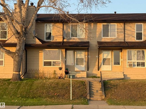 210 Warwick Road, Edmonton, AB - Outdoor