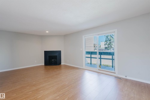 18160 81 Avenue, Edmonton, AB - Indoor Photo Showing Living Room