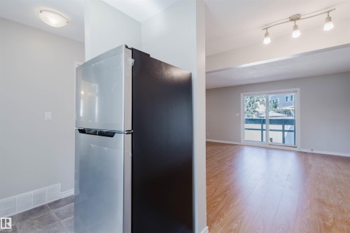 18160 81 Avenue, Edmonton, AB - Indoor