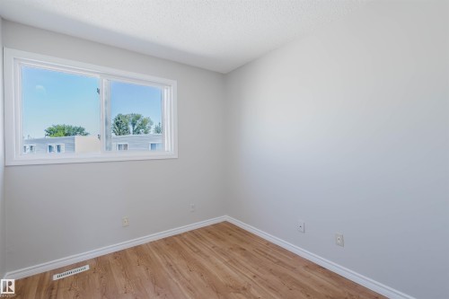 18160 81 Avenue, Edmonton, AB - Indoor Photo Showing Other Room