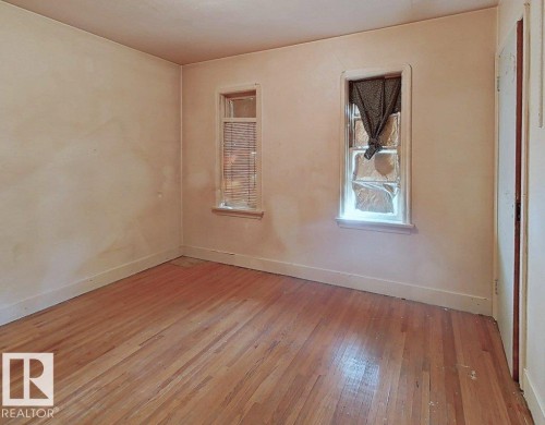 11345 93 Street, Edmonton, AB - Indoor Photo Showing Other Room