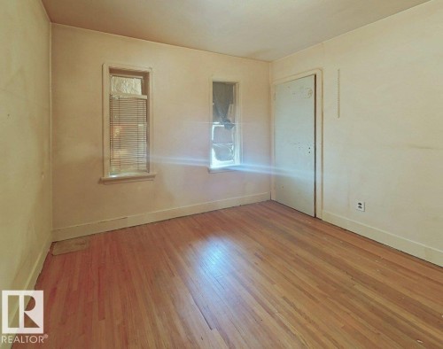 11345 93 Street, Edmonton, AB - Indoor Photo Showing Other Room