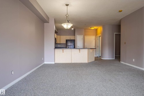 326 4304 139 Avenue, Edmonton, AB - Indoor Photo Showing Kitchen