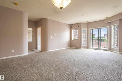 326 4304 139 Avenue, Edmonton, AB - Indoor Photo Showing Other Room