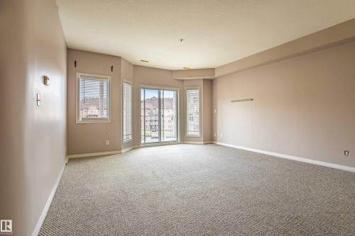 326 4304 139 Avenue, Edmonton, AB - Indoor Photo Showing Other Room