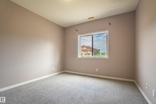 326 4304 139 Avenue, Edmonton, AB - Indoor Photo Showing Other Room