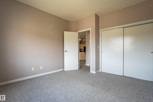 326 4304 139 Avenue, Edmonton, AB - Indoor Photo Showing Other Room