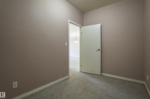 326 4304 139 Avenue, Edmonton, AB - Indoor Photo Showing Other Room