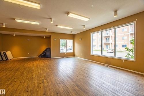 326 4304 139 Avenue, Edmonton, AB - Indoor Photo Showing Other Room