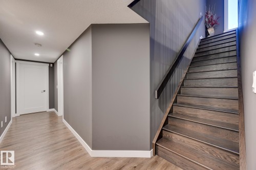 231 75 Street, Edmonton, AB - Indoor Photo Showing Other Room