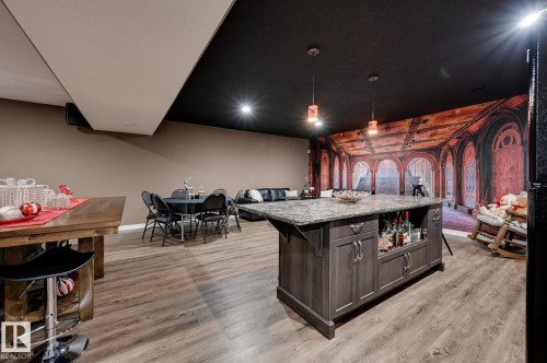 231 75 Street, Edmonton, AB - Indoor Photo Showing Other Room