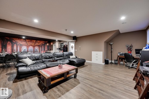 231 75 Street, Edmonton, AB - Indoor