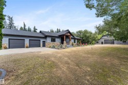 231 75 Street  Edmonton, AB T6X 1A3