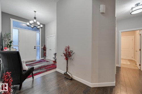 231 75 Street, Edmonton, AB - Indoor Photo Showing Other Room