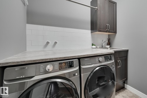 231 75 Street, Edmonton, AB - Indoor Photo Showing Laundry Room