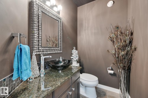 231 75 Street, Edmonton, AB - Indoor Photo Showing Bathroom