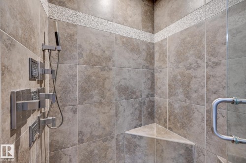 231 75 Street, Edmonton, AB - Indoor Photo Showing Bathroom