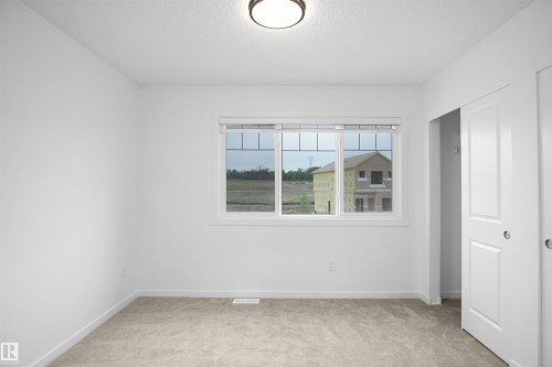 4362 Kinglet Drive, Edmonton, AB - Indoor Photo Showing Other Room