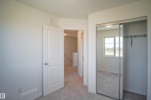 4189 Kinglet Drive, Edmonton, AB - Indoor Photo Showing Other Room