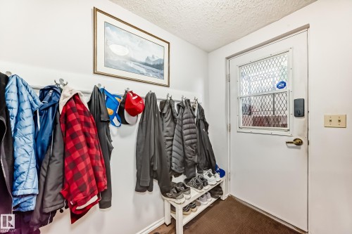 229 Warwick Road, Edmonton, AB - Indoor Photo Showing Other Room