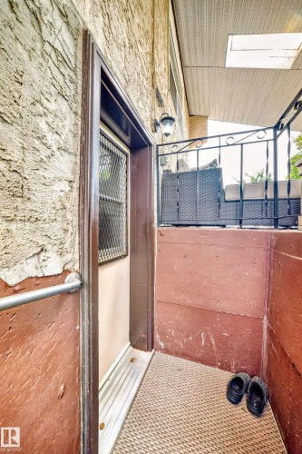 229 Warwick Road, Edmonton, AB - Outdoor With Exterior