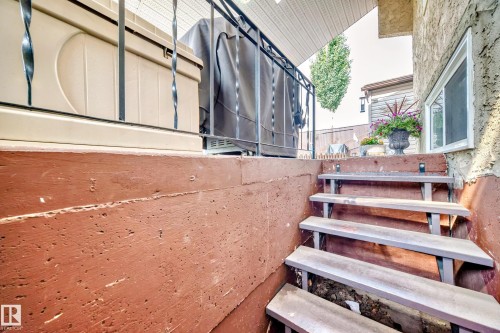 229 Warwick Road, Edmonton, AB - Outdoor With Exterior