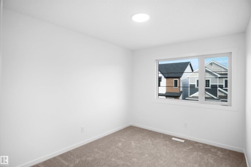 29 1430 Aster Way, Edmonton, AB - Indoor Photo Showing Other Room