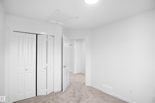 29 1430 Aster Way, Edmonton, AB - Indoor Photo Showing Other Room