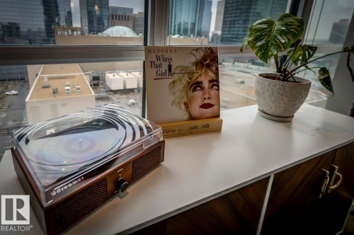 1201 10238 103 Street, Edmonton, AB - Indoor