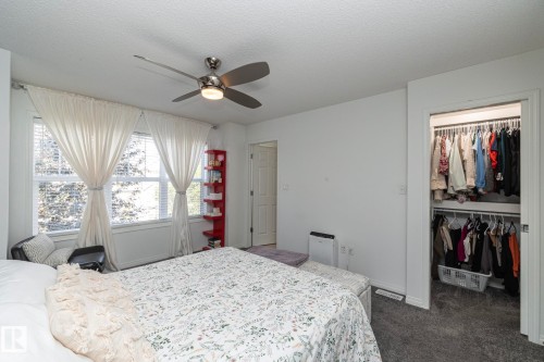 7409 22 Ave, Edmonton, AB - Indoor Photo Showing Bedroom