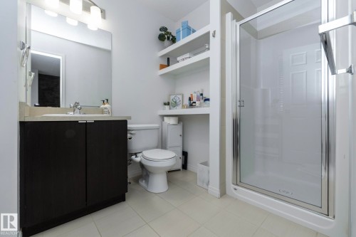 7409 22 Ave, Edmonton, AB - Indoor Photo Showing Bathroom