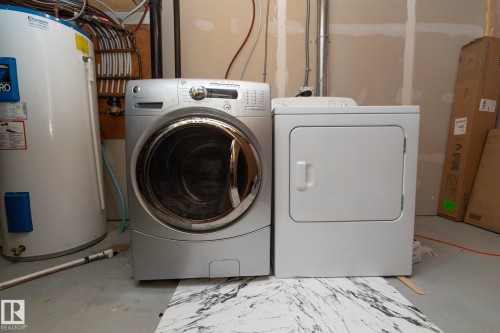 7409 22 Ave, Edmonton, AB - Indoor Photo Showing Laundry Room
