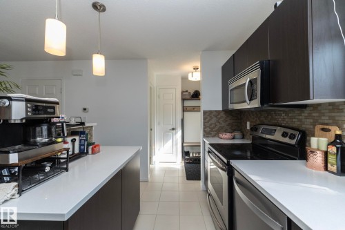 7409 22 Ave, Edmonton, AB - Indoor Photo Showing Kitchen With Upgraded Kitchen