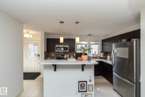 7409 22 Ave, Edmonton, AB - Indoor Photo Showing Kitchen With Upgraded Kitchen