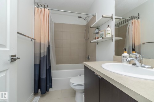 7409 22 Ave, Edmonton, AB - Indoor Photo Showing Bathroom