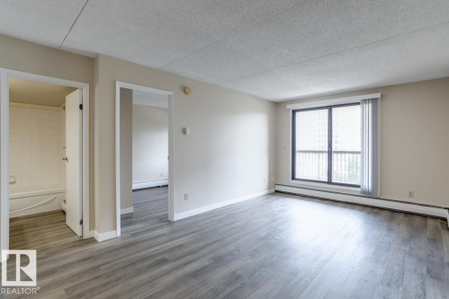707 9917 110 Street, Edmonton, AB - Indoor Photo Showing Other Room
