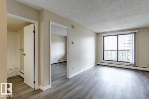 707 9917 110 Street, Edmonton, AB - Indoor Photo Showing Other Room