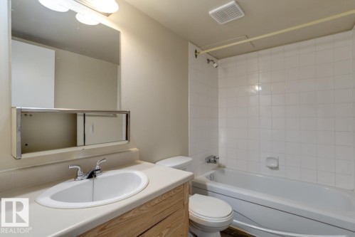 707 9917 110 Street, Edmonton, AB - Indoor Photo Showing Bathroom
