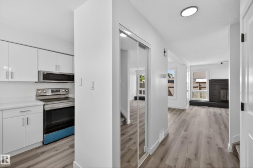 17136 100 Street, Edmonton, AB - Indoor Photo Showing Other Room