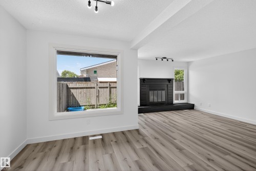 17136 100 Street, Edmonton, AB - Indoor With Fireplace