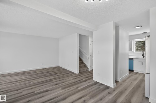 17136 100 Street, Edmonton, AB - Indoor Photo Showing Other Room