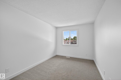 17136 100 Street, Edmonton, AB - Indoor Photo Showing Other Room