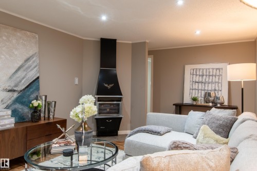 8916 148 Street, Edmonton, AB - Indoor Photo Showing Living Room