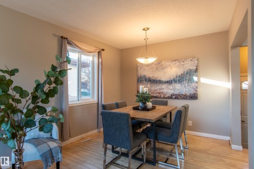 8916 148 Street, Edmonton, AB - Indoor Photo Showing Dining Room