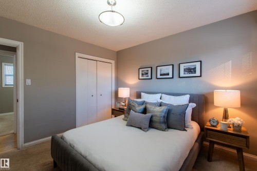 8916 148 Street, Edmonton, AB - Indoor Photo Showing Bedroom