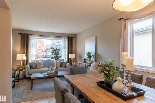 8916 148 Street, Edmonton, AB - Indoor