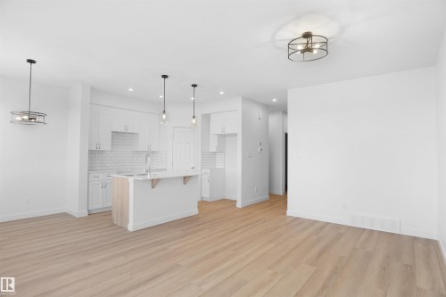 2128 210 Street, Edmonton, AB - Indoor Photo Showing Kitchen