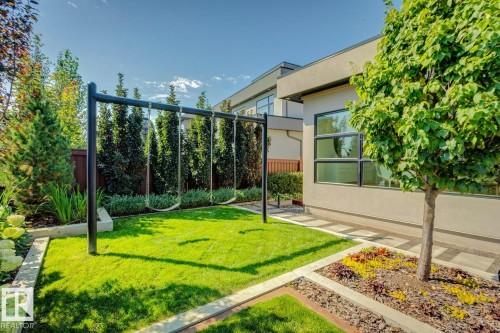 682 Howatt Drive, Edmonton, AB - Outdoor